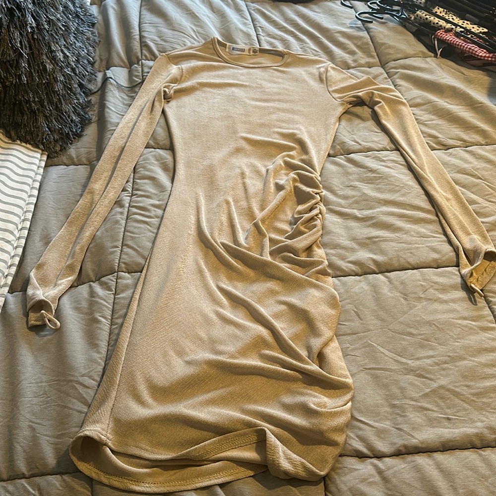 MISSGUIDED
Mesh Ruched Long Sleeeve Mini dress US size 4.